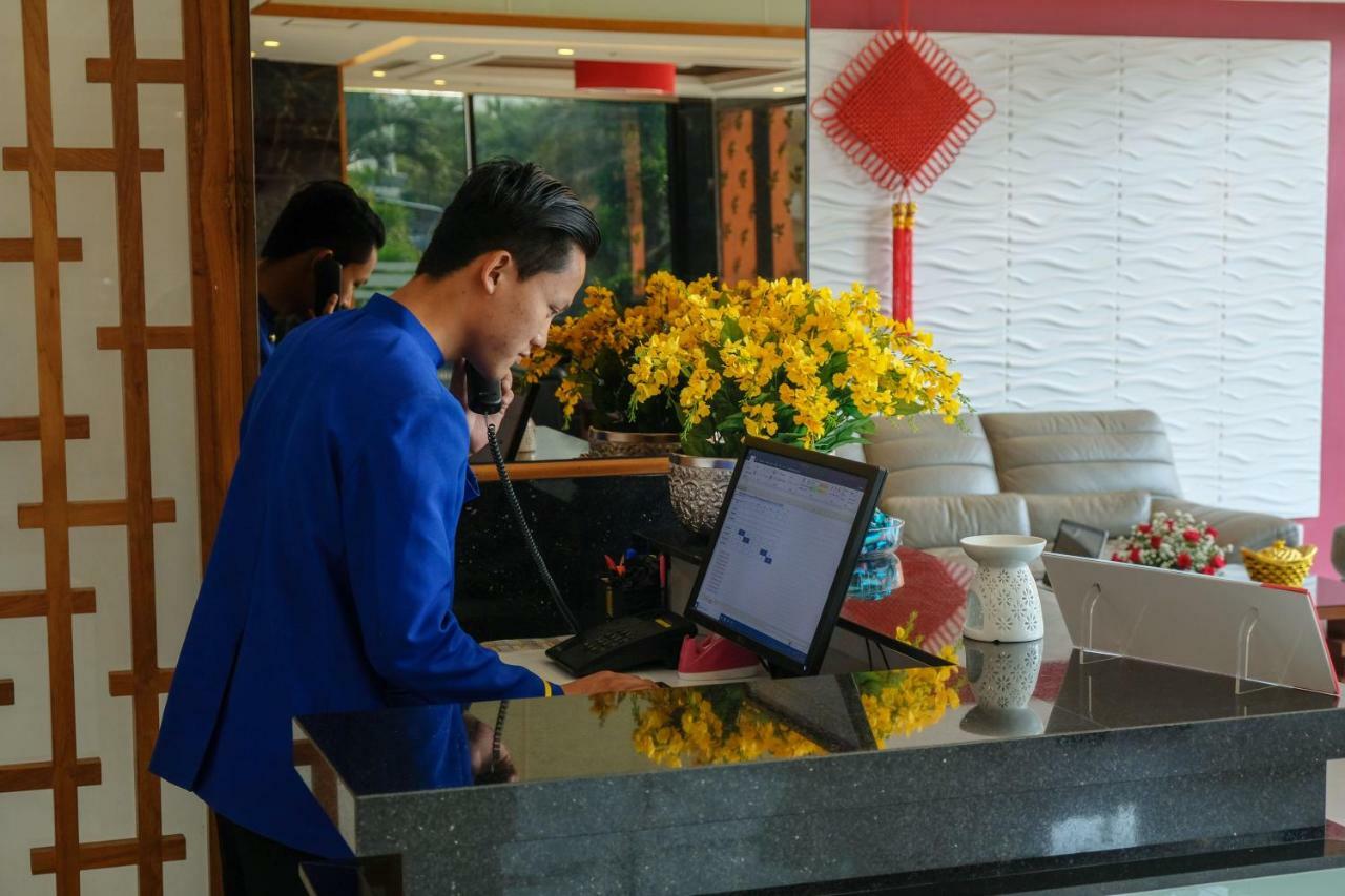 Ritz Grand Hotel Mandalay Exterior photo