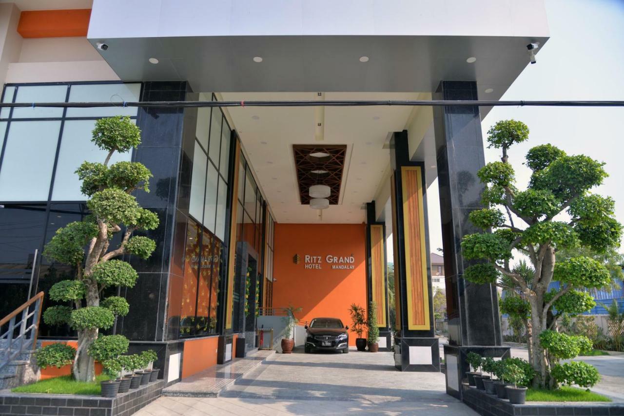 Ritz Grand Hotel Mandalay Exterior photo