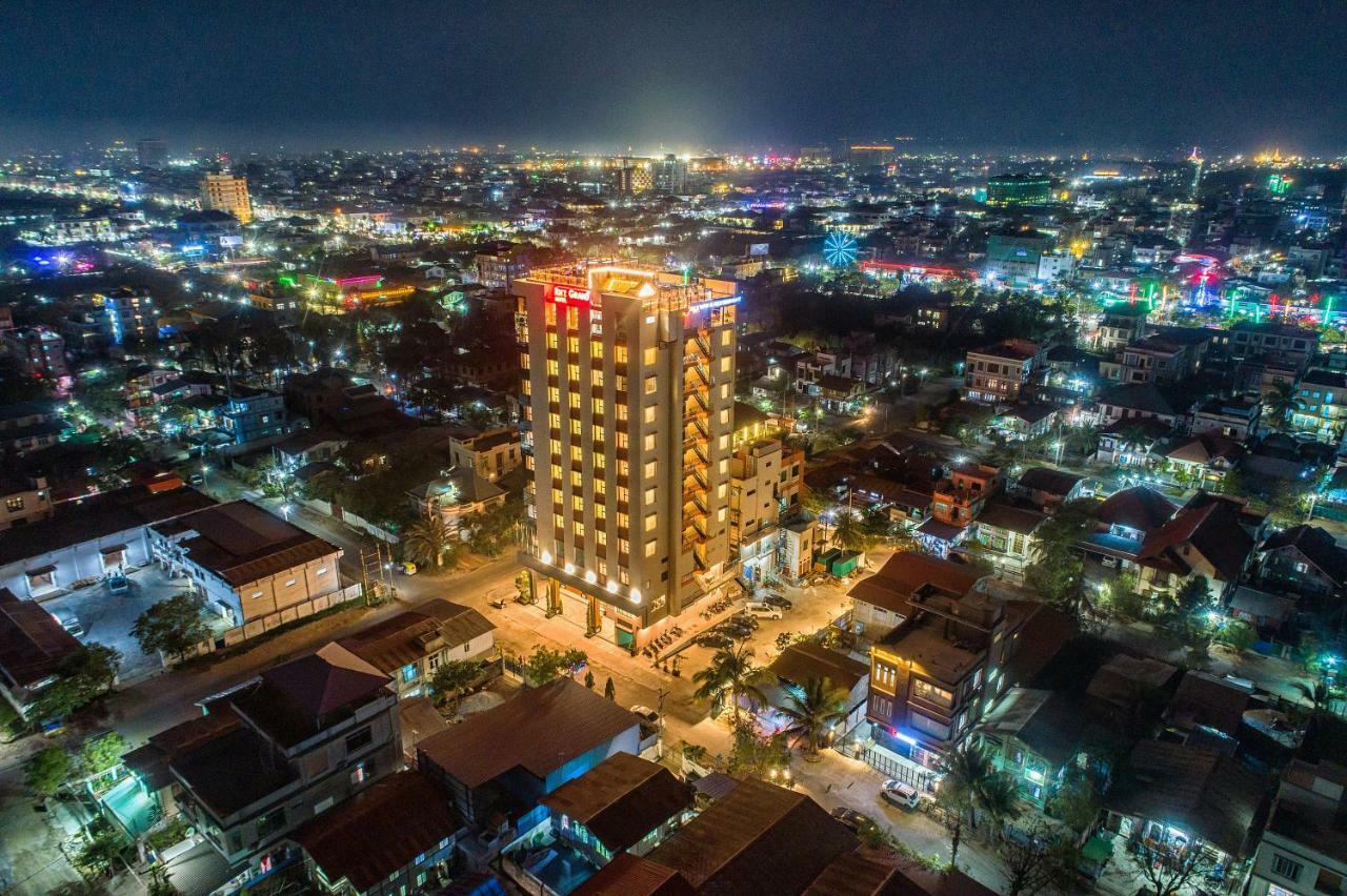 Ritz Grand Hotel Mandalay Exterior photo