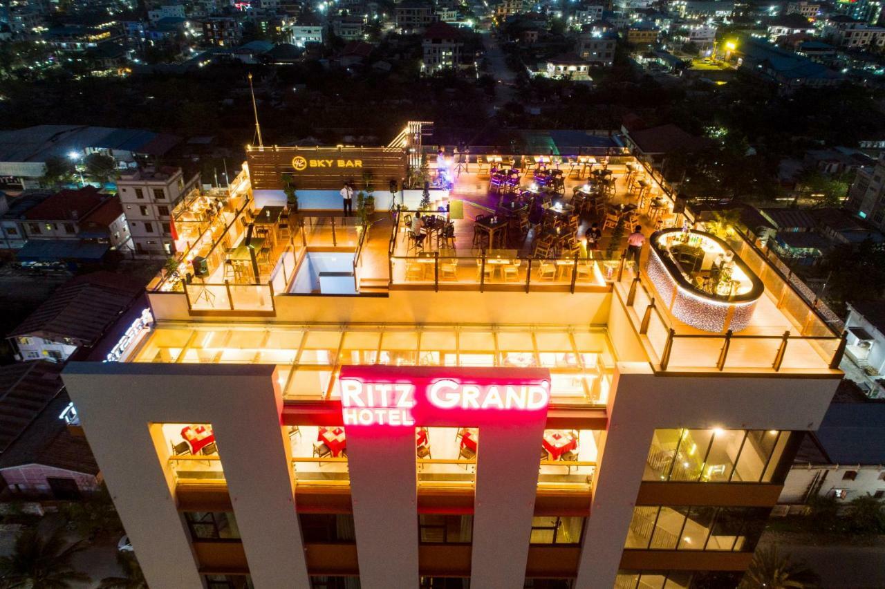 Ritz Grand Hotel Mandalay Exterior photo