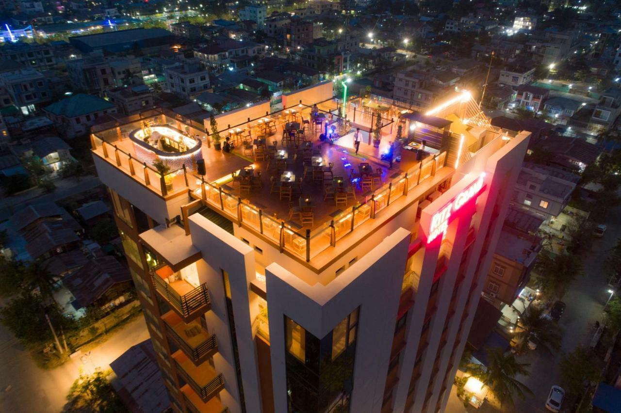 Ritz Grand Hotel Mandalay Exterior photo